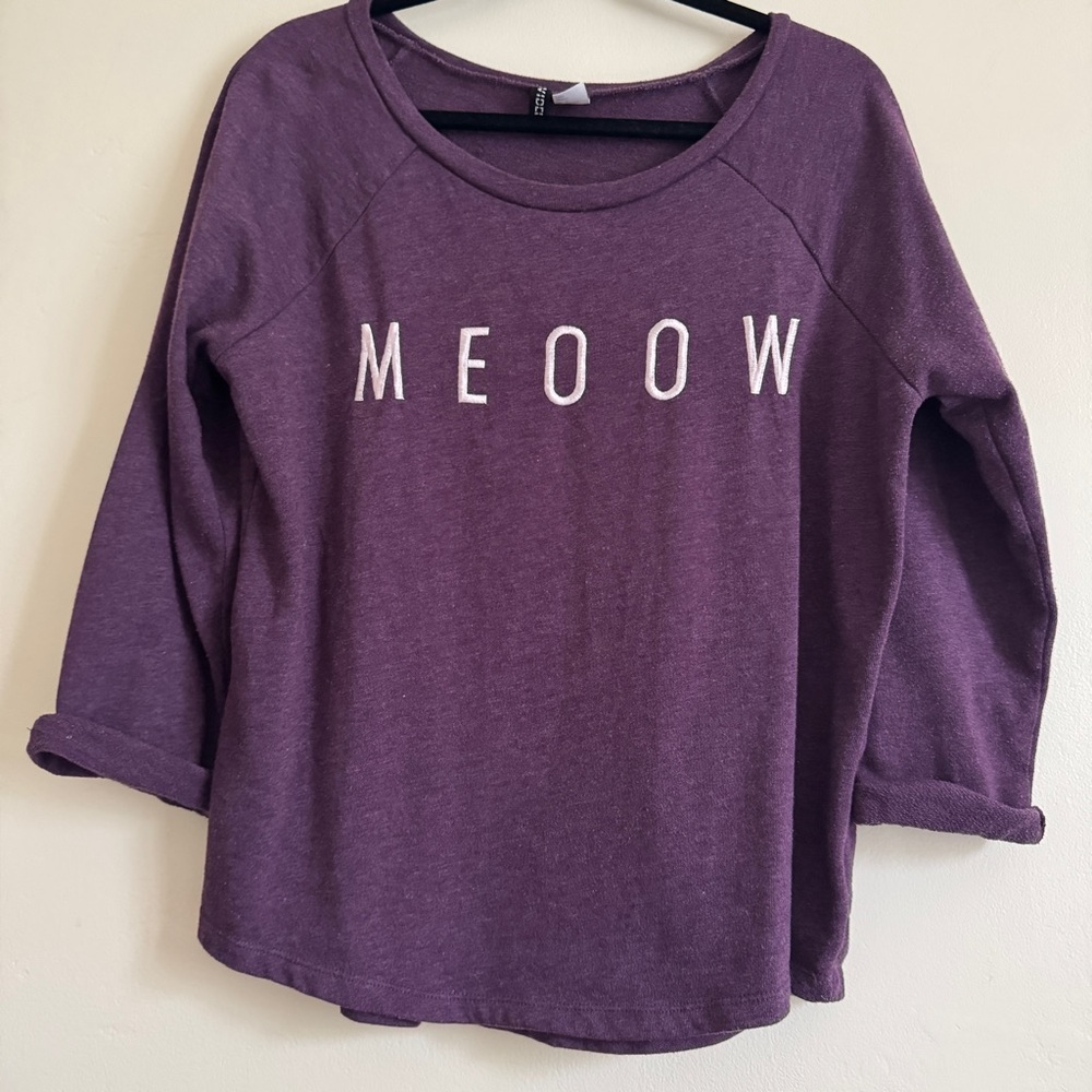 Purple 'MEOOW' Sweatshirt, Round Neck, Raglan Sleeeves, Size M